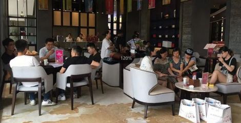 人氣爆棚,時(shí)尚盛會(huì)!奧特萊斯震撼啟幕!